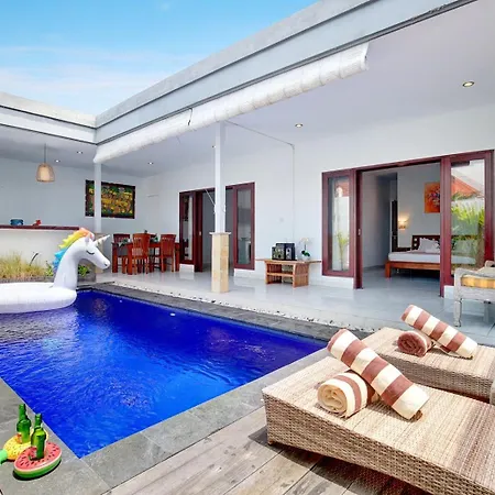 Stunning 2Br Villa Tillie In The Heart Of Seminyak